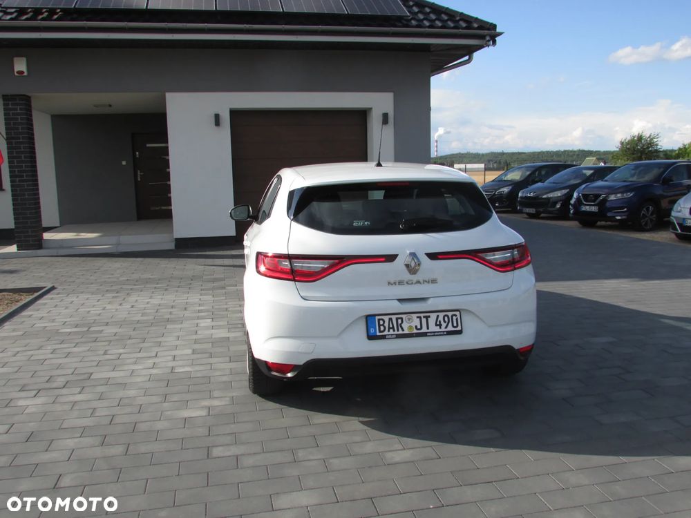 Renault Megane 1.2 Energy TCe Limited - 9