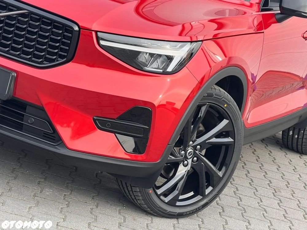 Volvo XC 40 B4 AWD Ultimate Dark - 21
