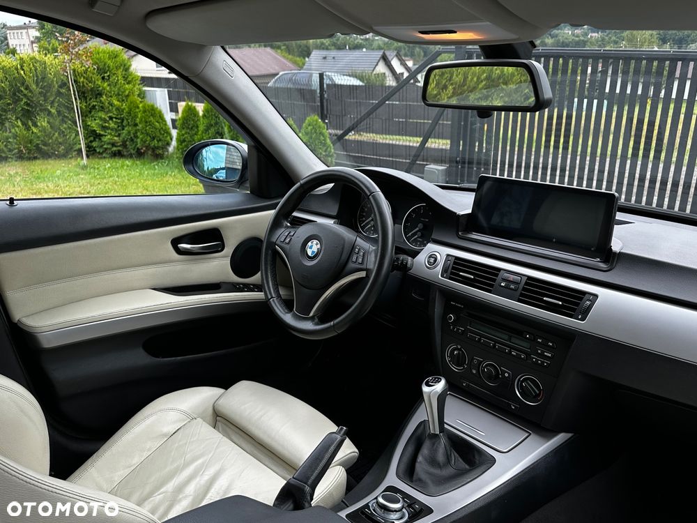 BMW Seria 3 - 23