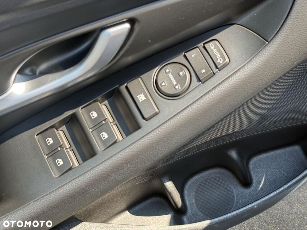 Hyundai i30 1.5 DPI Comfort - 11