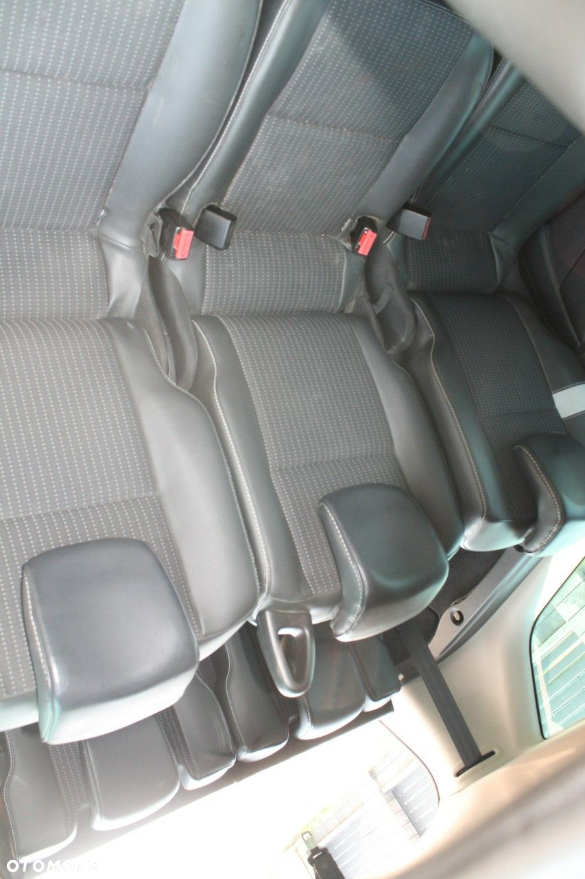 Renault Grand Scenic - 12