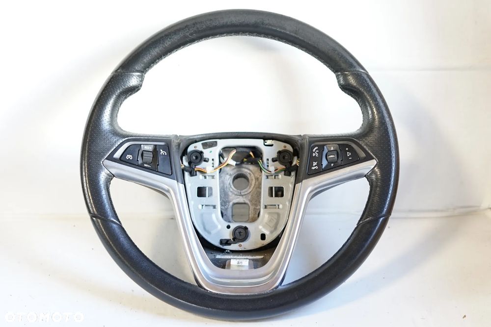 Kierownica skórzana multi Opel Astra J 13351022 - 1