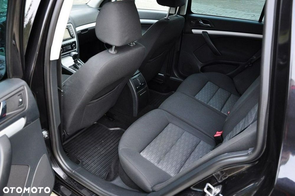 Skoda Octavia 1.6 TDI DPF DSG Elegance - 25