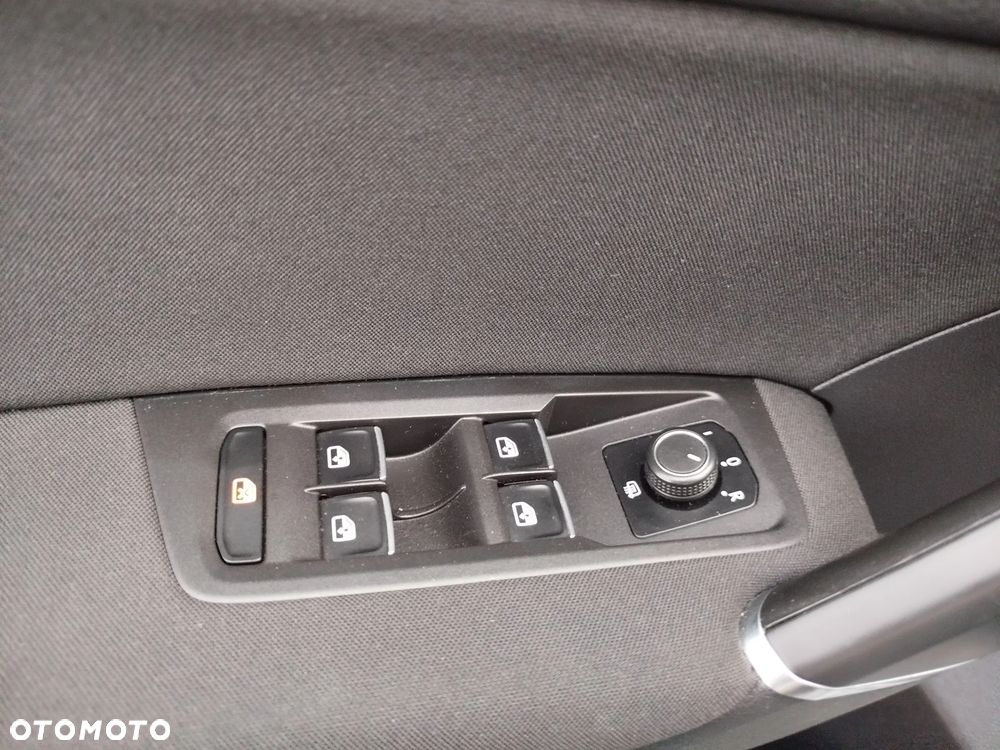 Volkswagen Touran 2.0 TDI SCR (BlueMotion Technology) DSG SOUND - 16