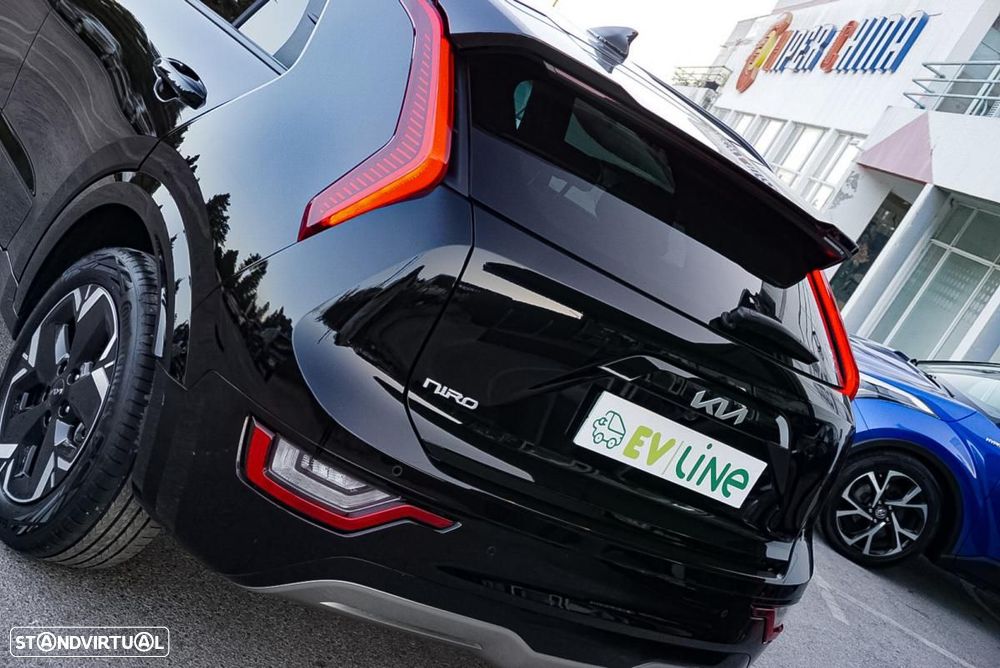 Kia Niro EV 64kWh Drive - 12