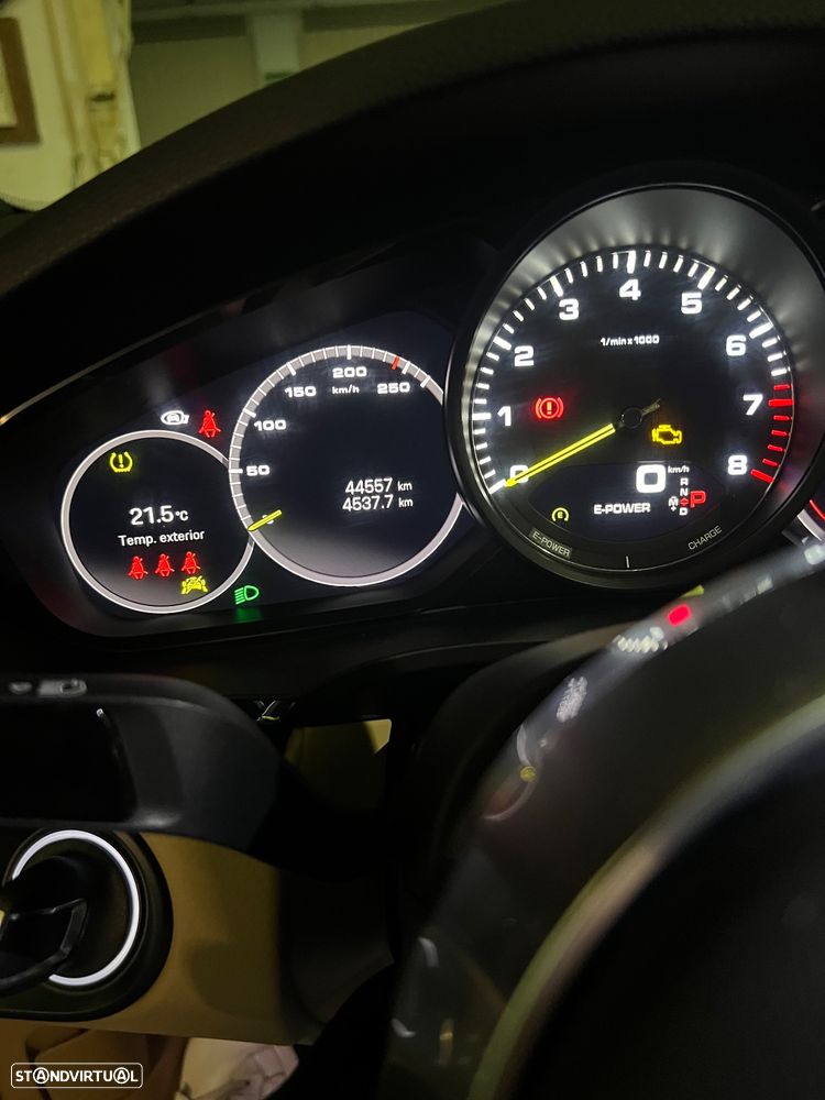 Porsche Cayenne Coupé E-Hybrid - 7