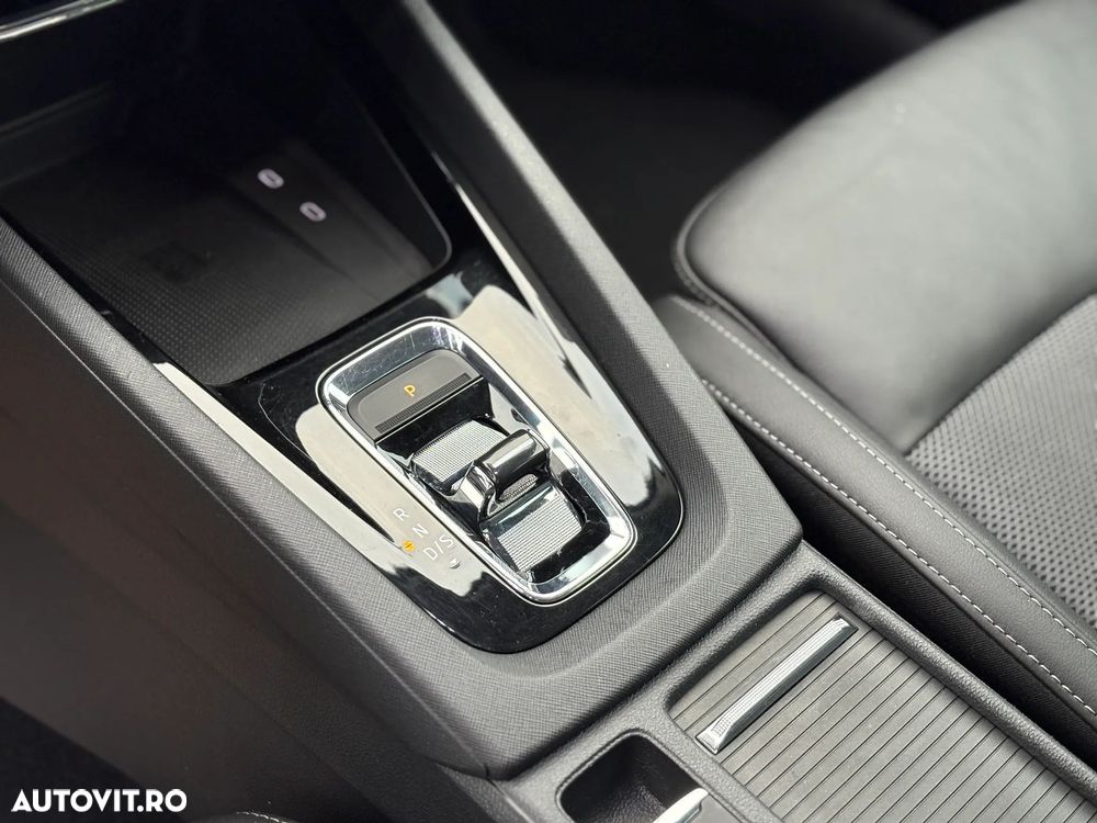 Skoda Octavia 2.0 TDI DSG Sportline - 6