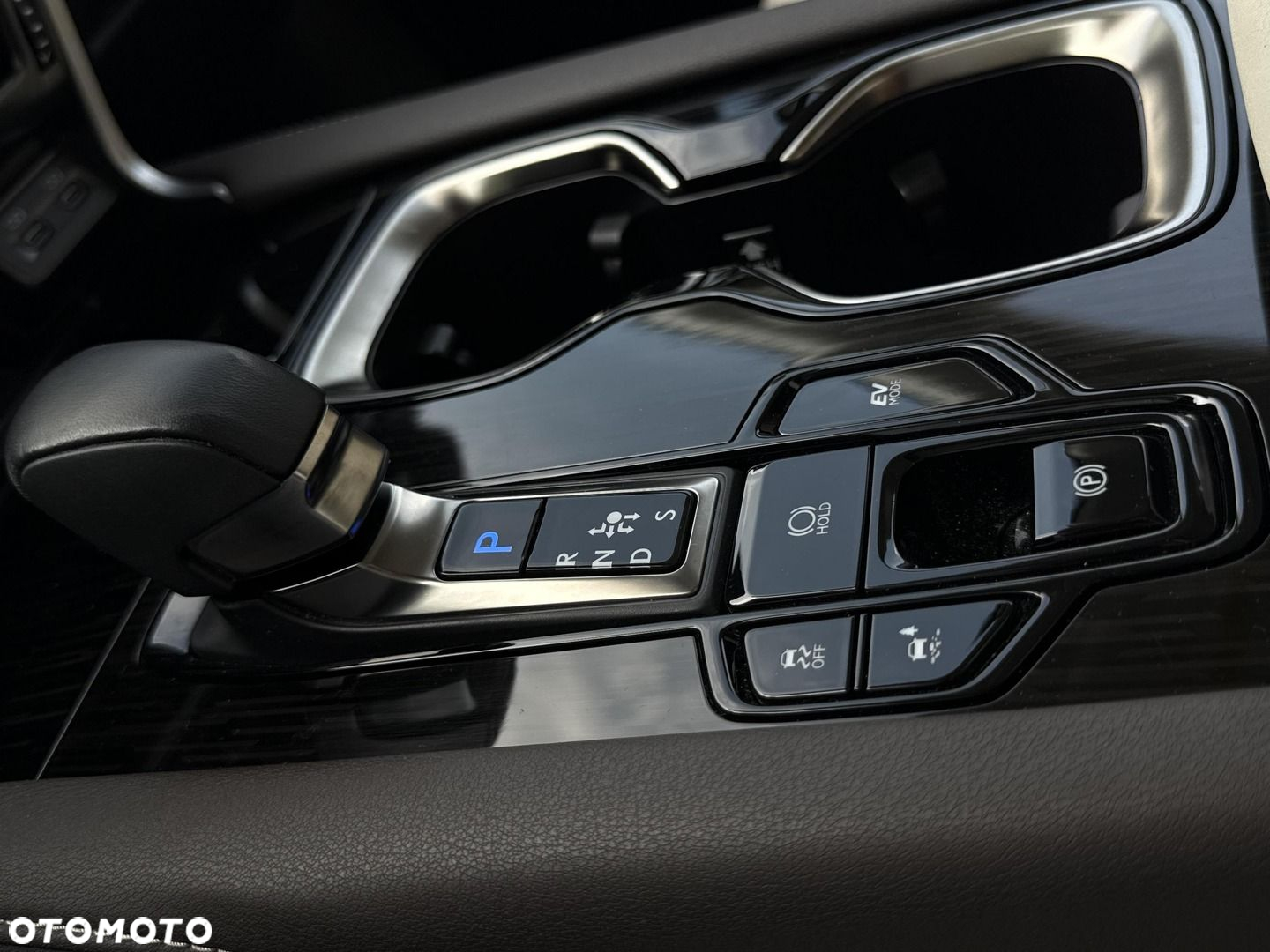 Lexus RX - 18