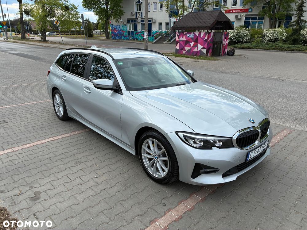 BMW Seria 3 320d Luxury Line - 9