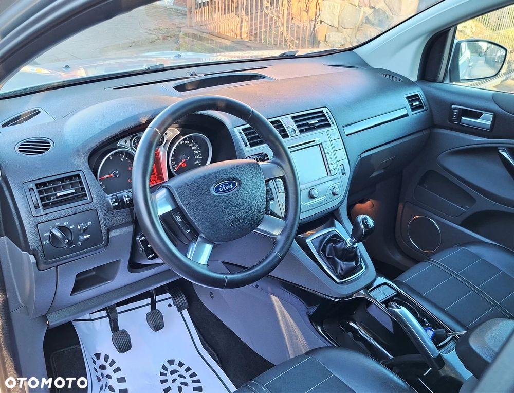 Ford Kuga 2.0 TDCi 4x4 Titanium - 17