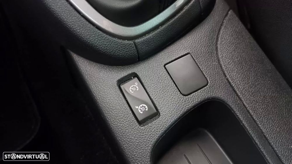 Renault Clio Sport Tourer 0.9 TCe Limited - 38