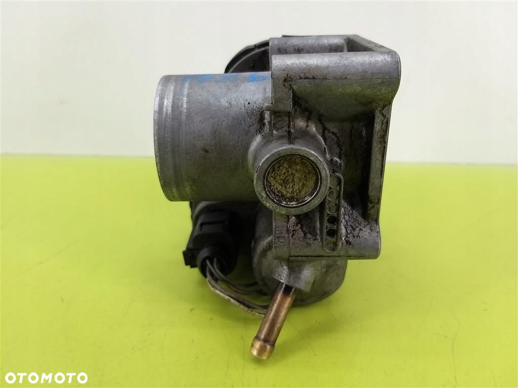 Przepustnica VW Golf IV BORA AUDI A3 SEAT LEON 1,4 B 16V 036133062 408238321 - 1