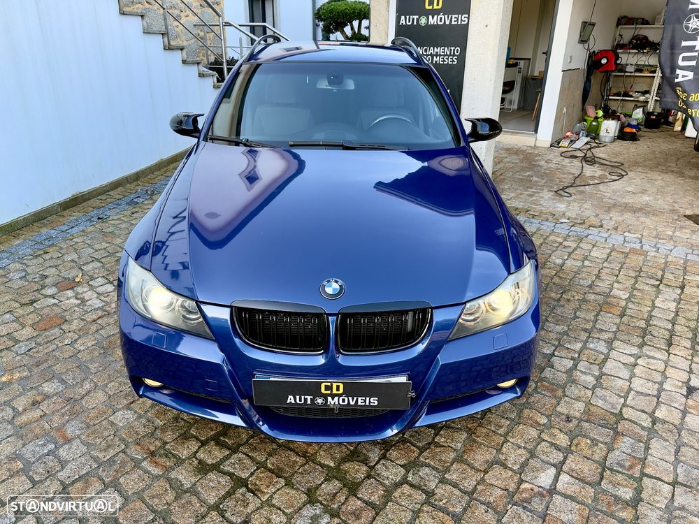 BMW 320 d Navigation Sport - 25