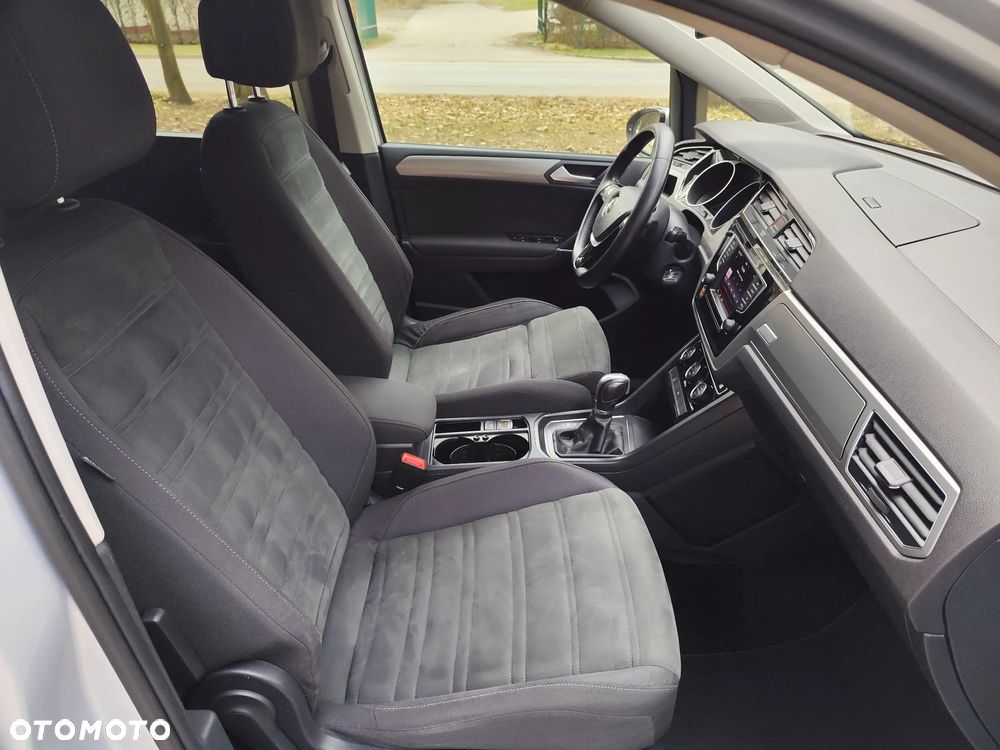 Volkswagen Touran 2.0 TDI SCR DSG Highline - 22