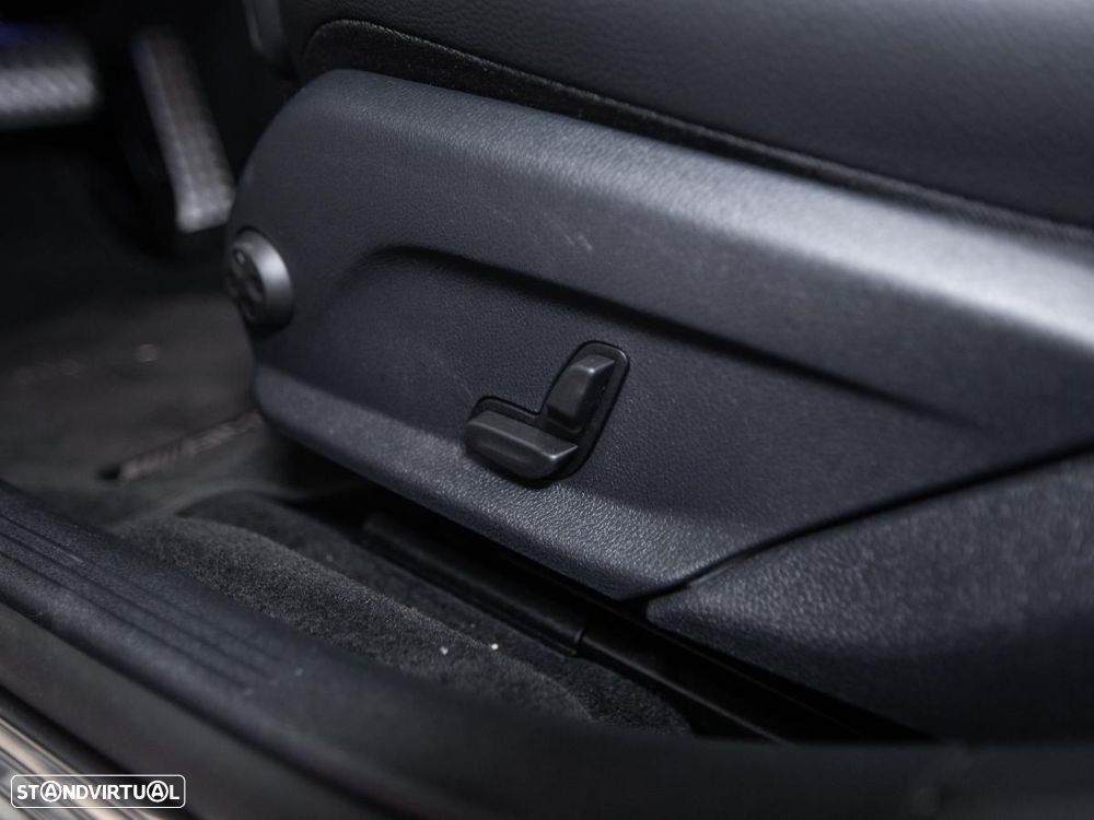 Mercedes-Benz E 300 de 9G-TRONIC AMG Line - 16