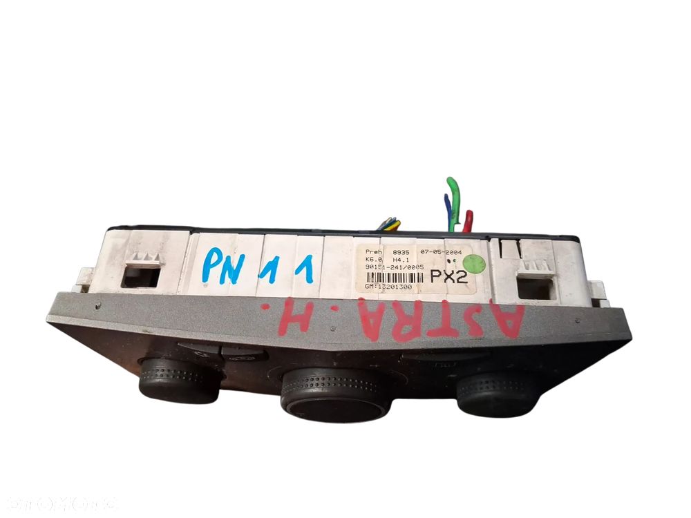 PANEL NAWIEWU OPEL ASTRA H 13201300 - 2
