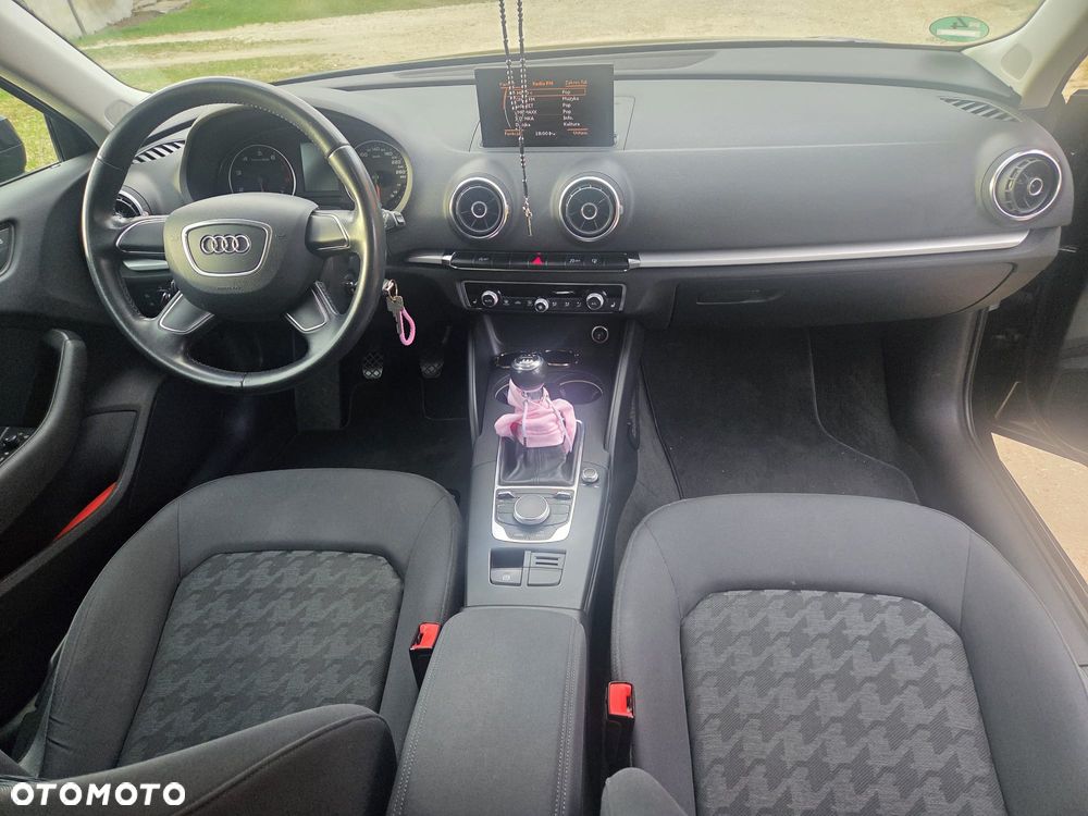 Audi A3 Sportback 1.4 TFSI Ambiente - 16