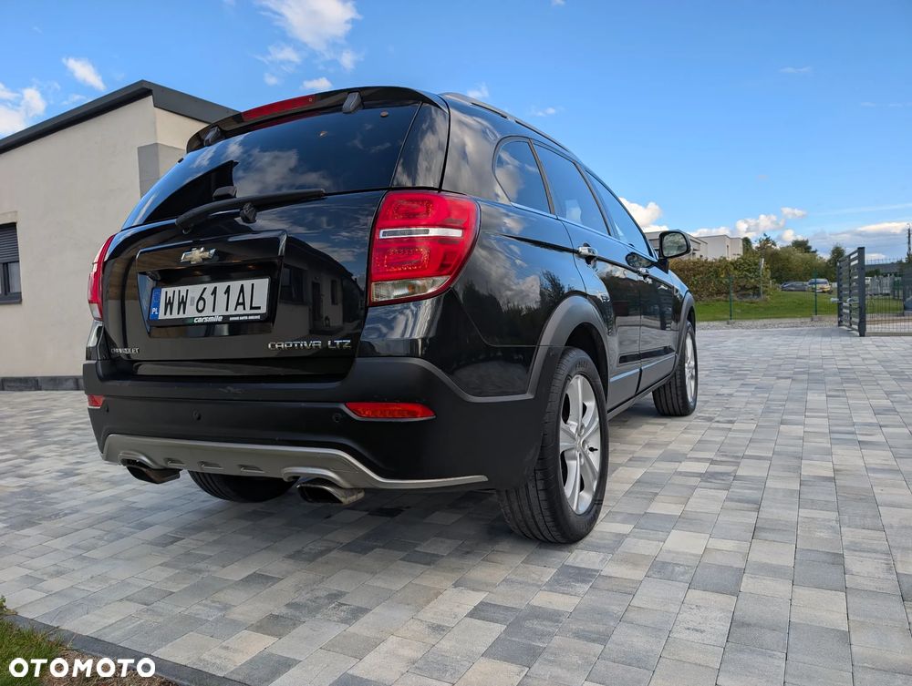 Chevrolet Captiva 2.2 d LTZ - 17
