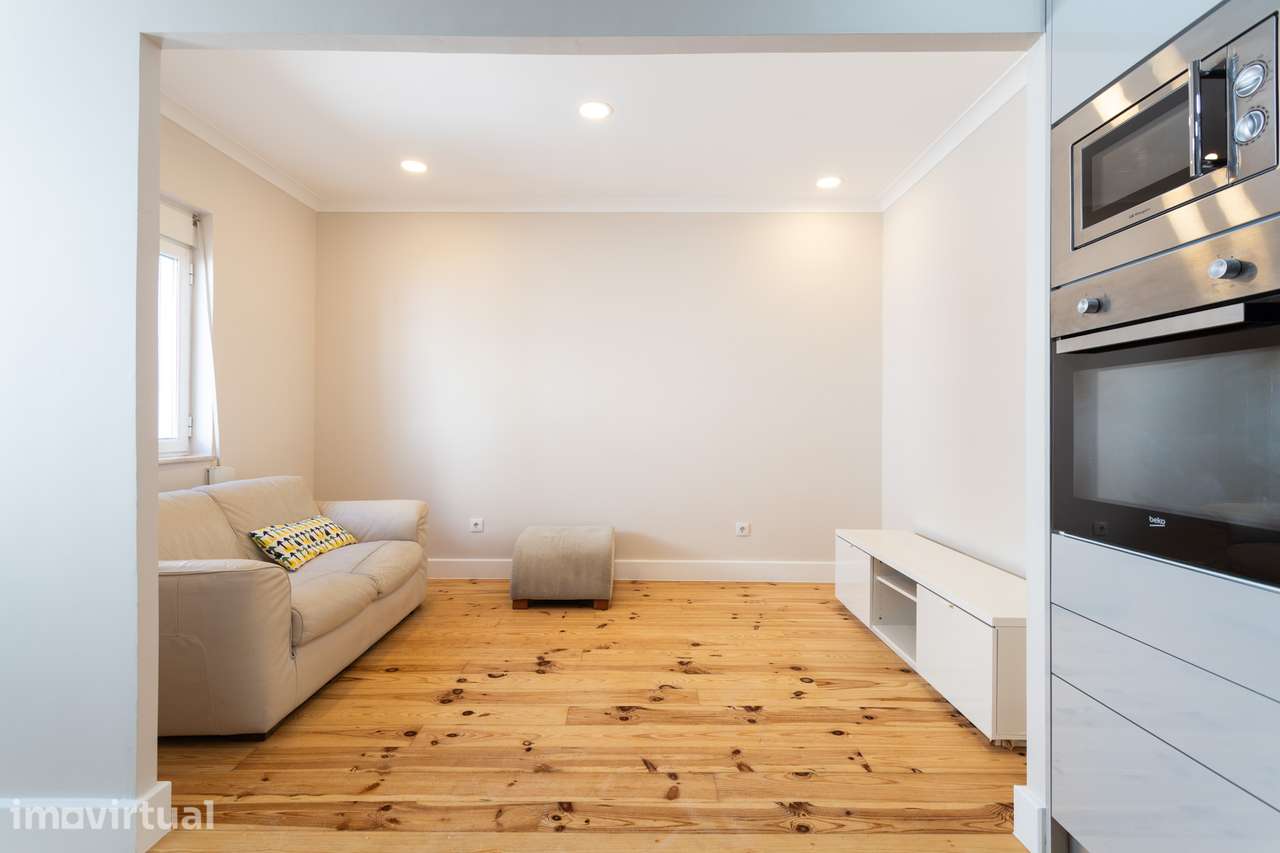 T2 Remodelado no Dafundo – Excelente Investimento em Oeiras - Dafundo - Grande imagem: 4/10