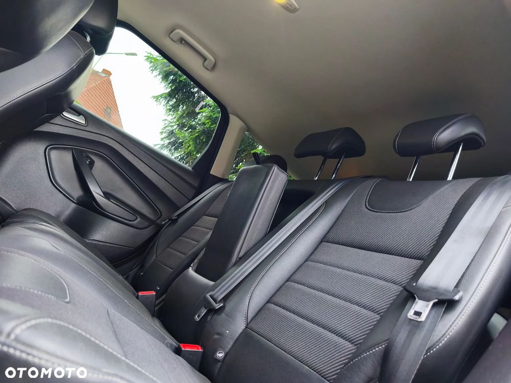 Ford Kuga 2.0 TDCi 4x4 Titanium - 26