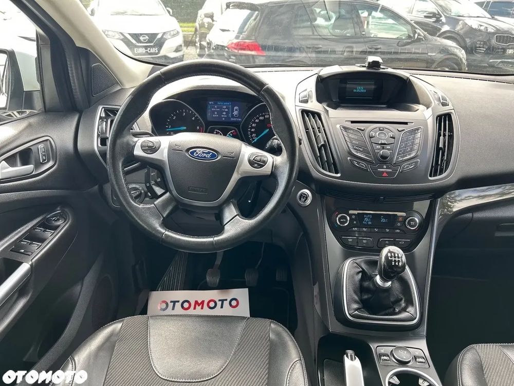 Ford Kuga 2.0 TDCi 2x4 Titanium - 13