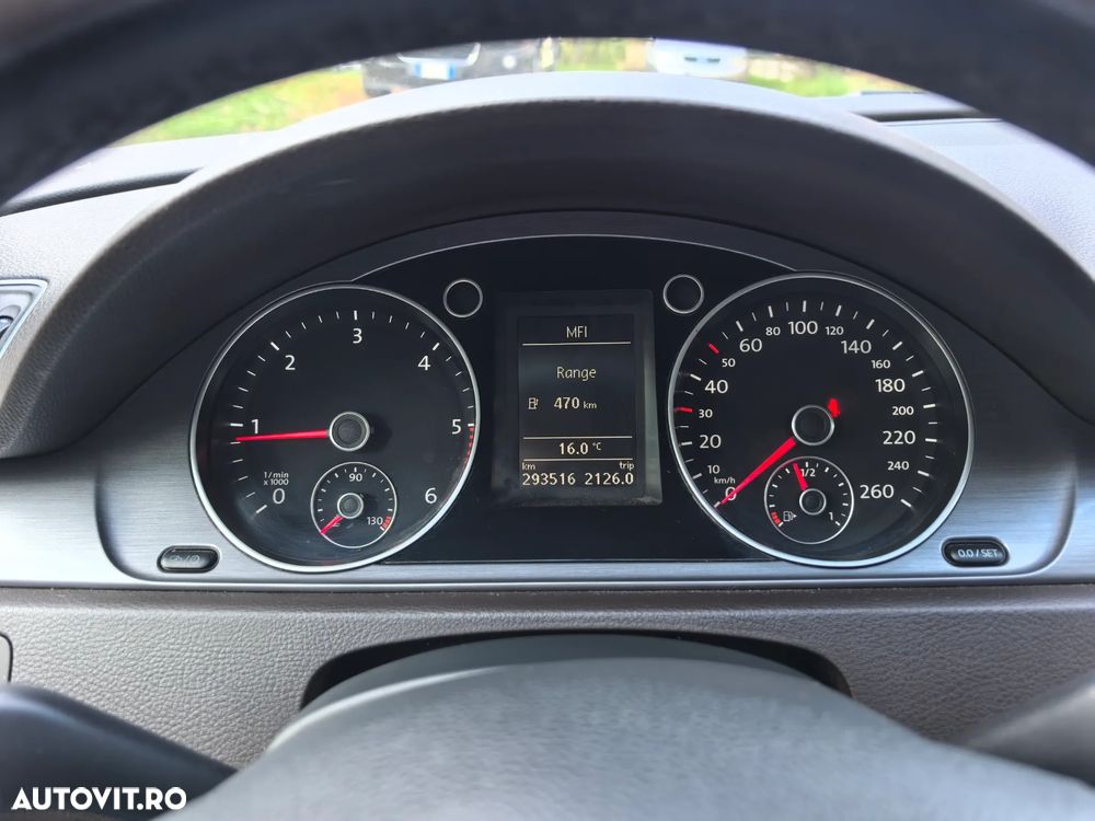 Volkswagen Passat - 13