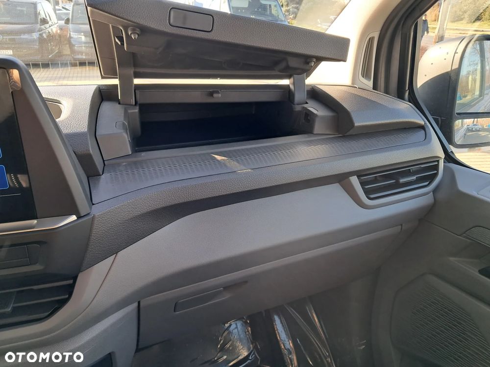 Volkswagen Transporter - 13