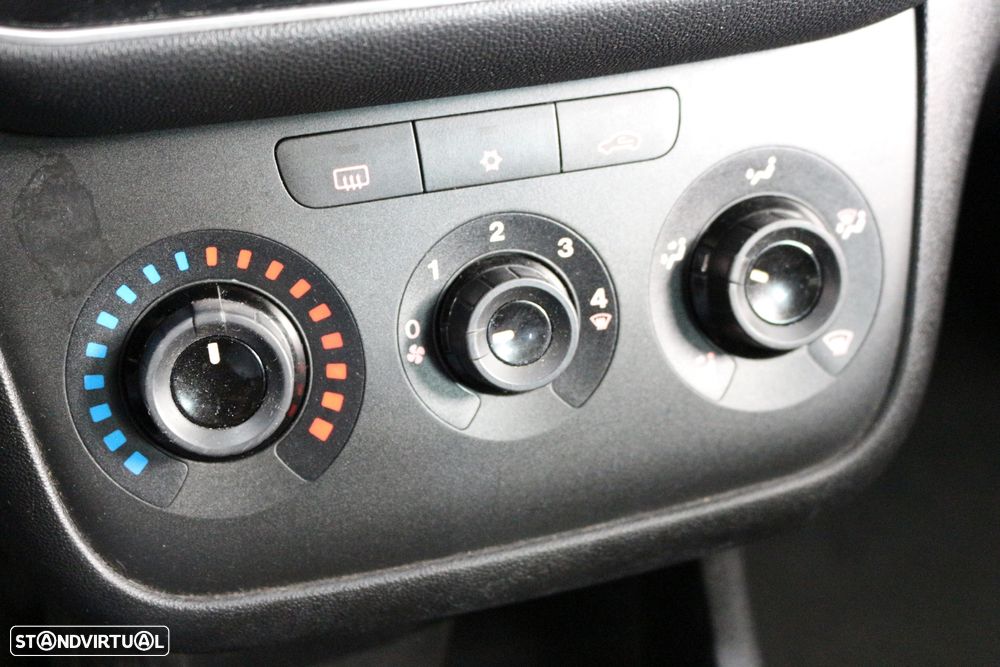 Fiat Punto Evo ver-1-3-m--jet-lounge-s-s - 36