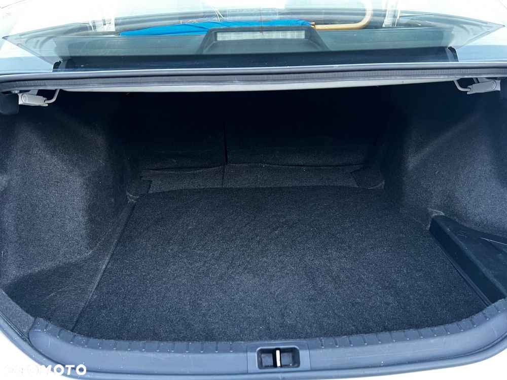 Toyota Corolla 1.4 D-4D Premium EU6 - 7