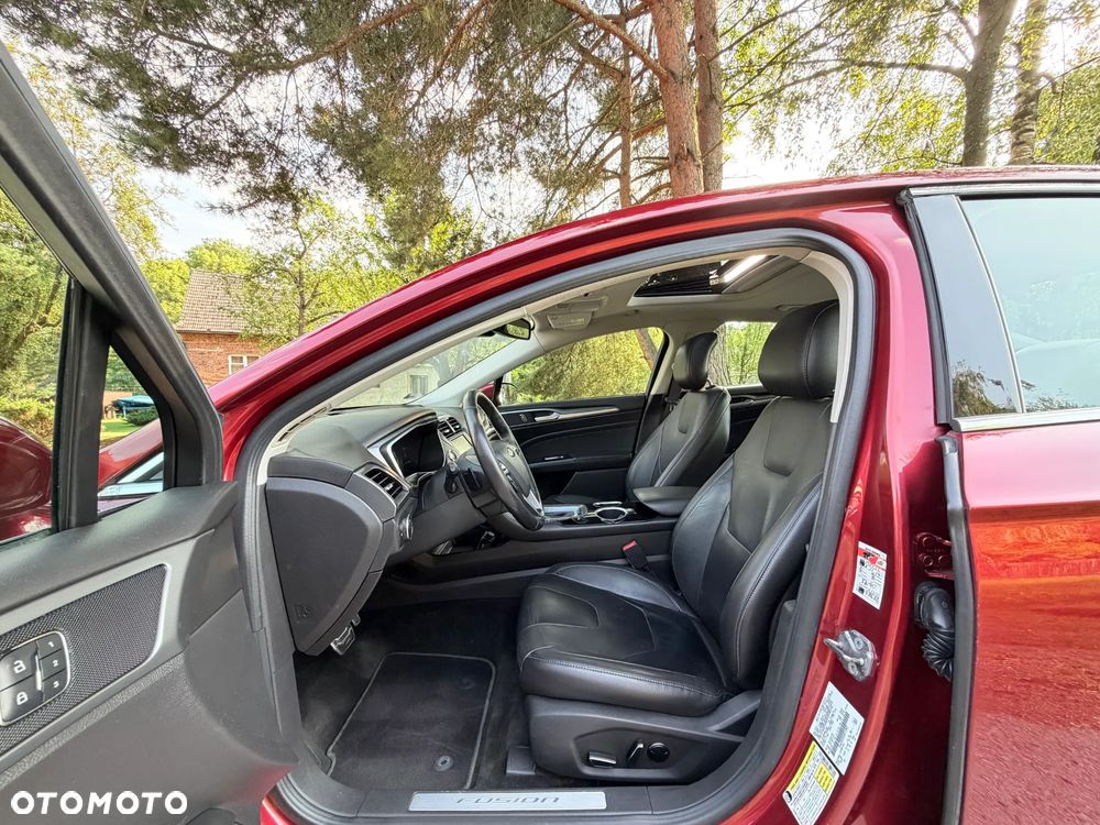 Ford Fusion 2.0 EcoBoost Titanium - 15