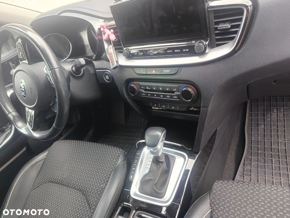Kia XCeed 1.6 CRDi SCR XL DCT - 16