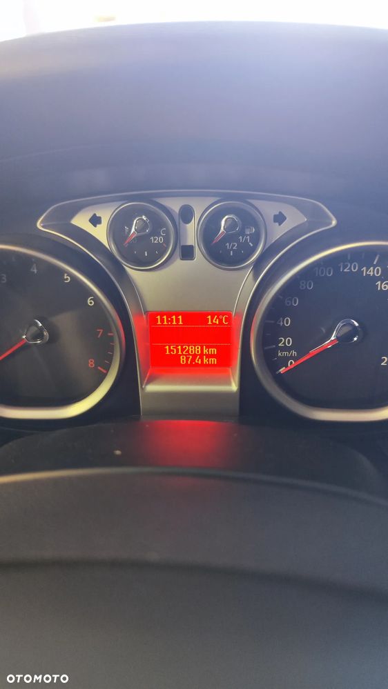 Ford Focus 2.0 16V Titanium - 26
