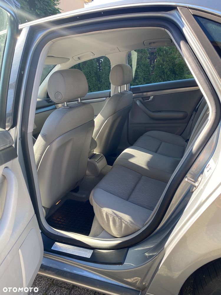 Audi A4 Limousine - 7