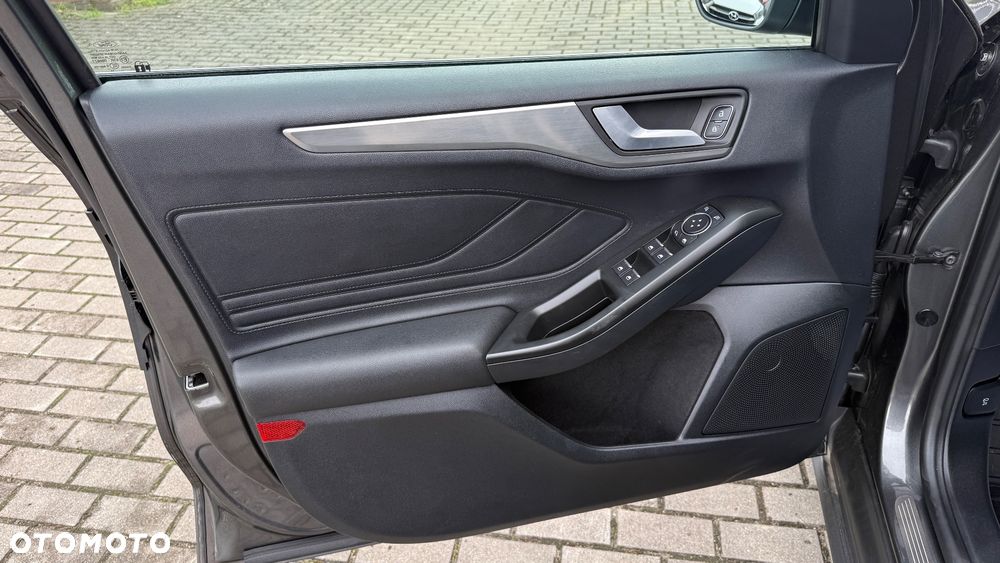 Ford Focus 2.0 EcoBlue STart-Stopp-System TITANIUM - 20