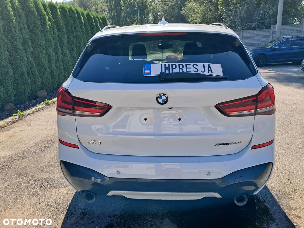 BMW X1 xDrive20i - 2