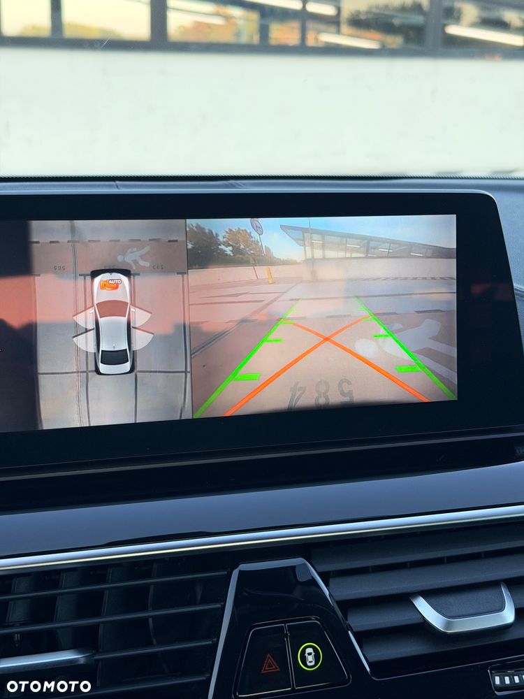 BMW Seria 5 530i xDrive Luxury Line - 16