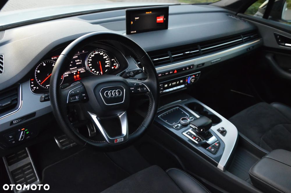 Audi Q7 - 9