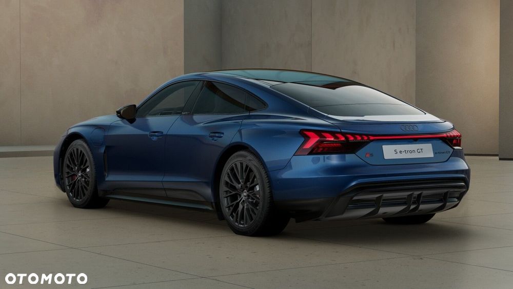 Audi e-tron GT - 4