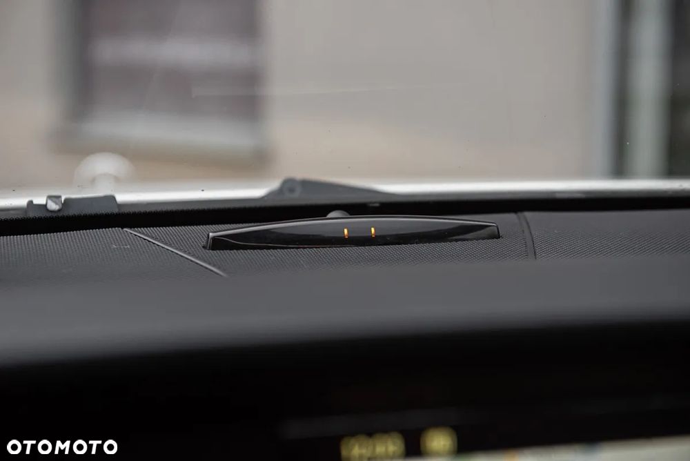 Mercedes-Benz Klasa E 350 CDI BlueEff Avantgarde - 25