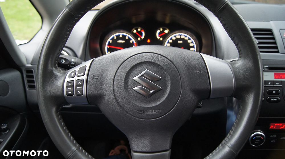 Suzuki SX4 1.6 VVT 4x2 City - 21