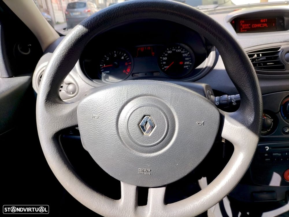 Renault Clio 1.5 dCi Confort - 11