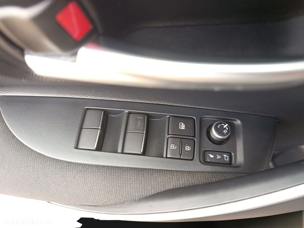 Toyota Corolla 1.8 Hybrid Comfort - 17