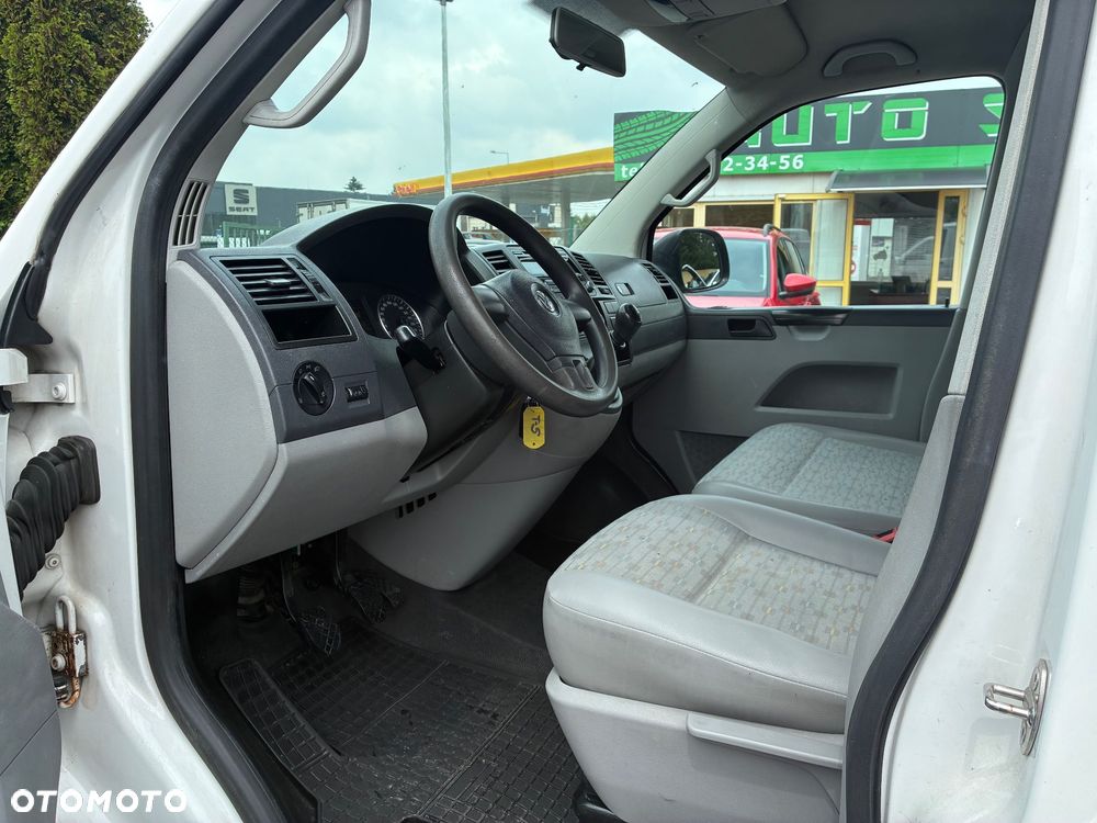 Volkswagen TRANSPORTER T5 - 12