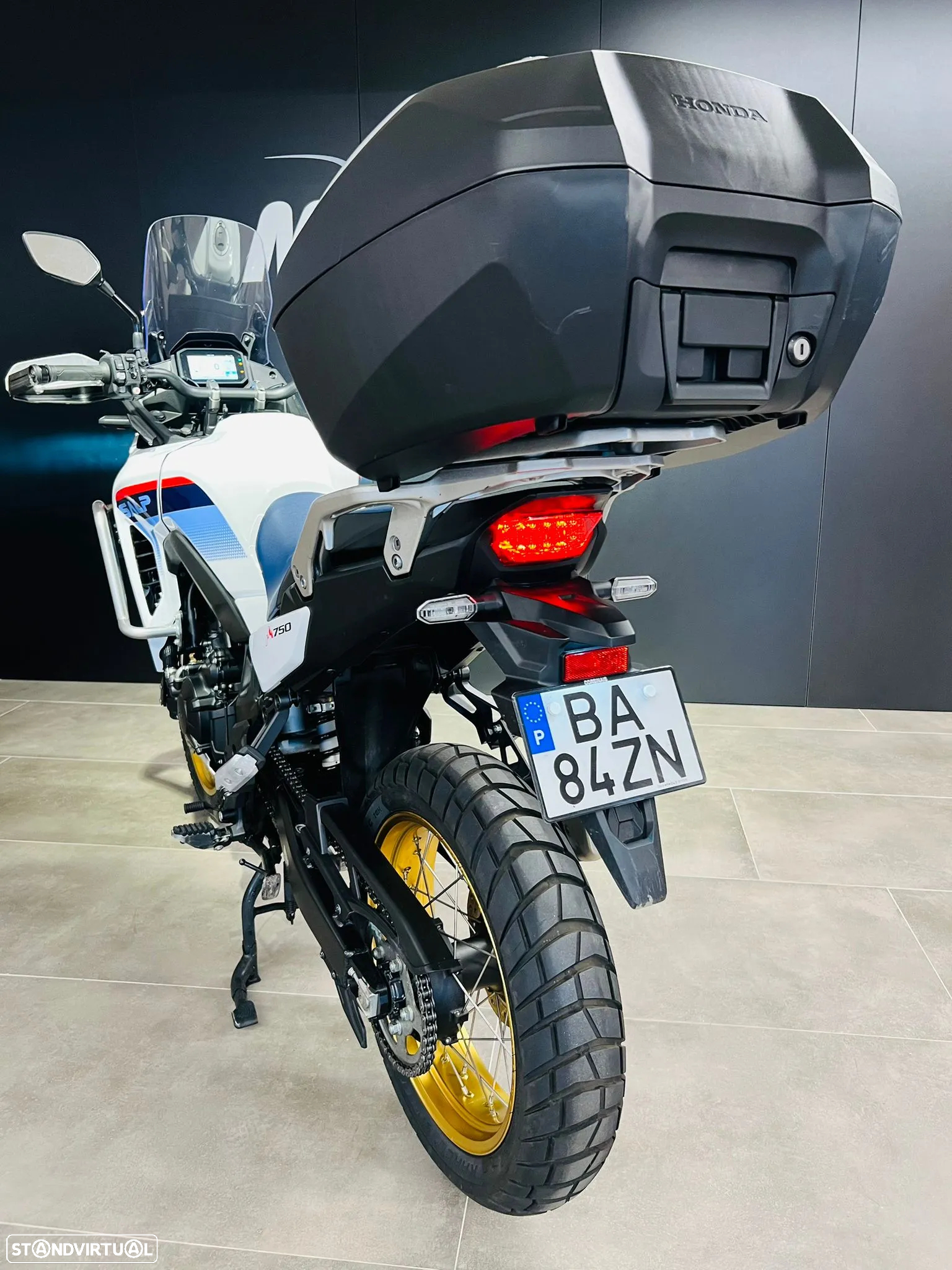 Honda Transalp 750 - 9