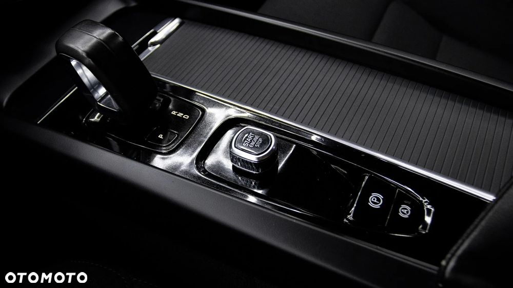 Volvo V60 B4 D Momentum Pro - 21