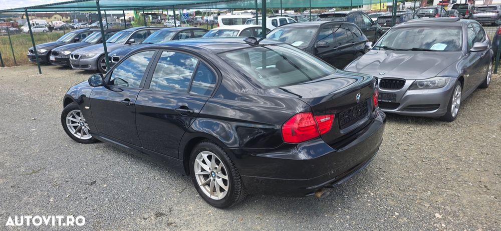 BMW Seria 3 320d - 12