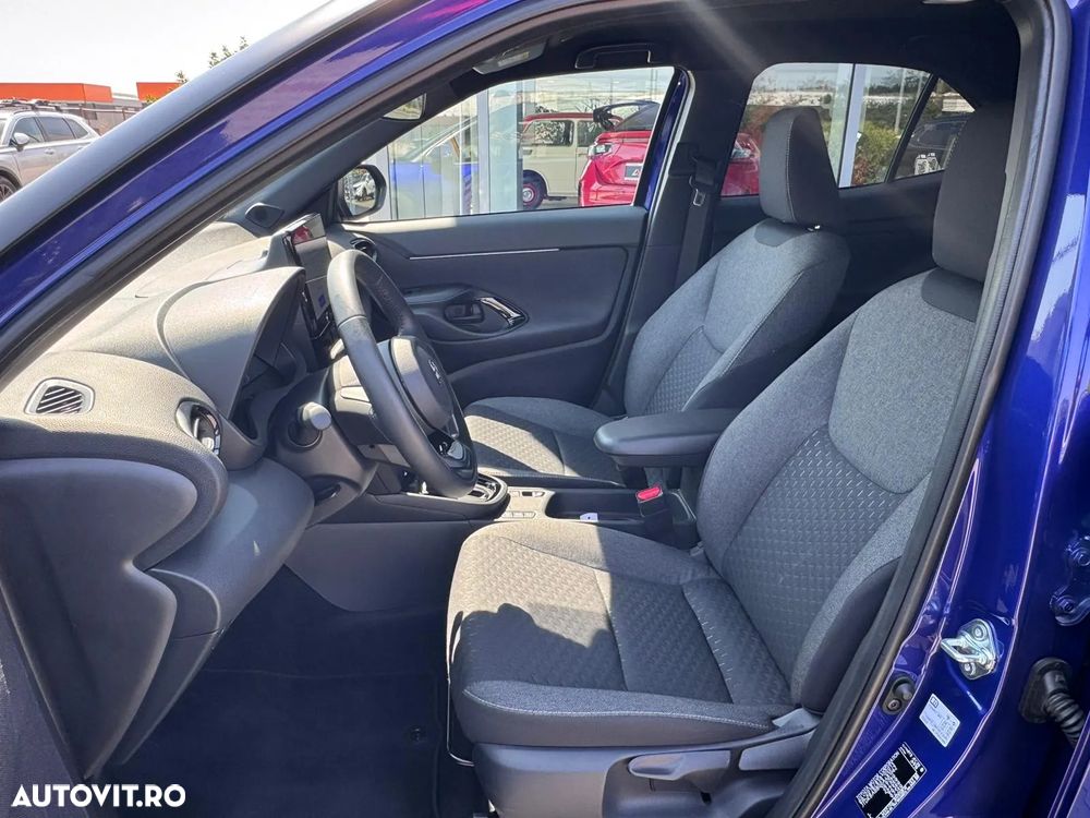 Toyota Yaris Cross 1.5 VVT-i HSD 4x2 Dynamic - 8