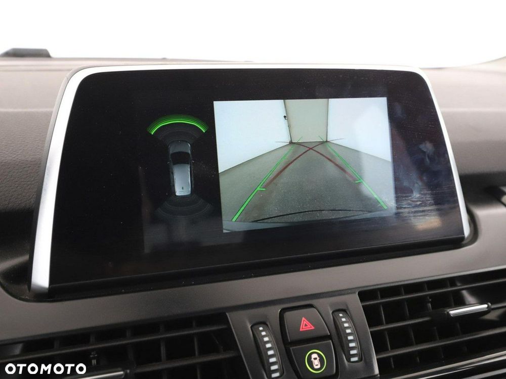 BMW Seria 2 218d Advantage - 25