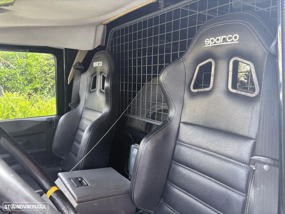 Land Rover Defender 90 2.5 Td5 S - 37