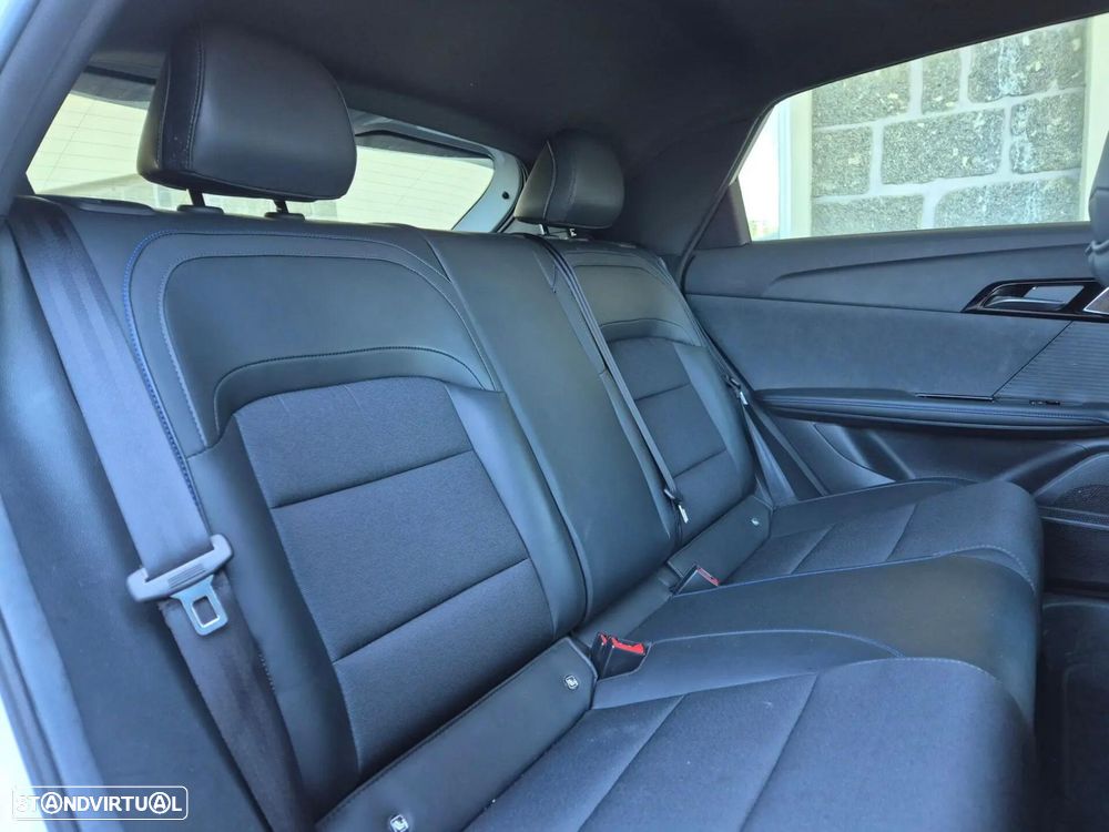 MG MG4 64 kWh Luxury - 11